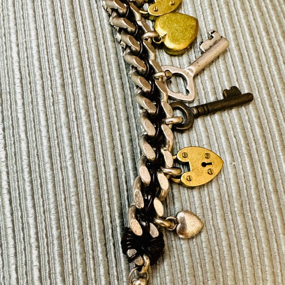 Fossil Brand Pad Lock & Key Charm Bracelet 7-8 inches clasp to clasp - Picture 11 of 11